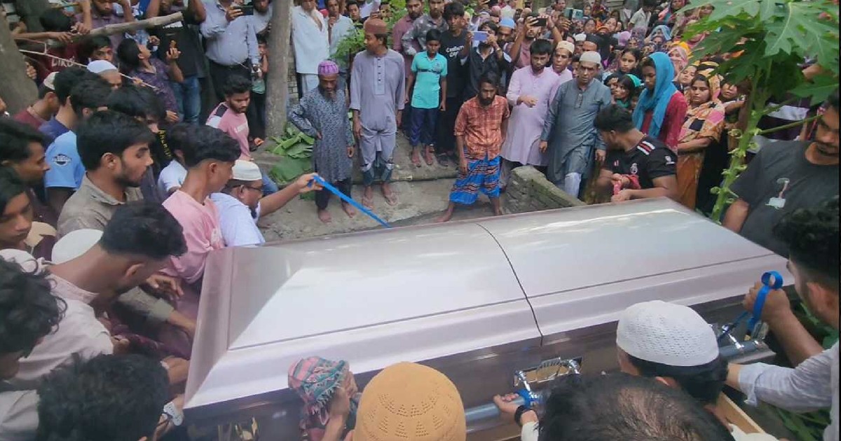 দাদা-দাদির কবরের পাশে চিরনিদ্রায় শায়িত হলেন বৃষ্টি