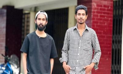 বন্ধুকে কুপিয়ে হত্যার পর রক্তমাখা কুড়াল নিয়ে থানায় আত্মসমর্পণ করে অনিক