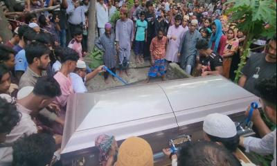 দাদা-দাদির কবরের পাশে চিরনিদ্রায় শায়িত হলেন বৃষ্টি