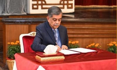 জবাবদিহিতার আওতায় আসছেন এমপিওভুক্ত শিক্ষকরা — ঘোষণা দিলেন শিক্ষা উপদেষ্টা ড. সি. আর. আবরার