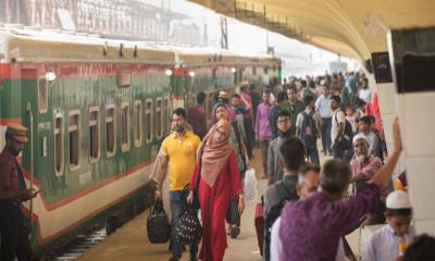 ঈদের টানা ৭ দিনের ছুটির বাইরে যারা থাকছেন