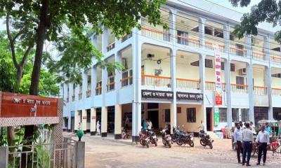 স্বামীর মামলায় স্ত্রী, স্ত্রীর মামলায় স্বামী কারাগারে