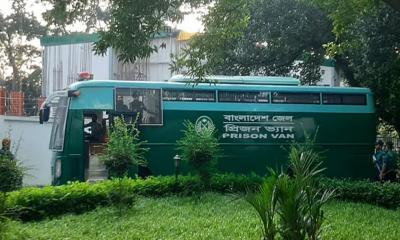 ট্রাইব্যুনালে হাজির কর্নেল রেদোয়ান ও মেজর রাফাত