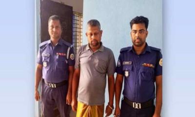 নেছারাবাদে ১০ মামলার পলাতক আসামি গ্রেপ্তার