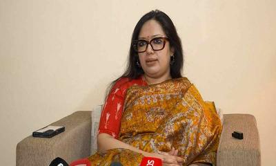 ‘কমনসেন্স বলে’ শেখ হাসিনা ফিরে আসবেন: রুমিন ফারহানা
