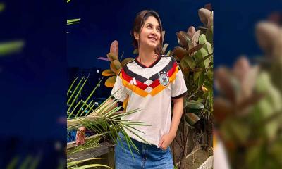 ‘হারো, বড় টিমের কাছে হারো’, ফেসবুক পোস্টে অভিনেত্রী স্পর্শিয়া