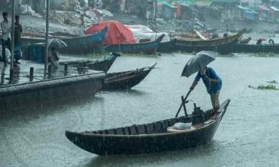 দেশজুড়ে আরও ৪৮ ঘণ্টা বৃষ্টির শঙ্কা, সতর্কবার্তা আবহাওয়া বিভাগের