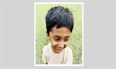 স্কুলে ঢোকার সময় খাদ্যবাহী গাড়ির ধাক্কায়  প্রাণ গেল শিশু শিক্ষার্থী আমির হামজার