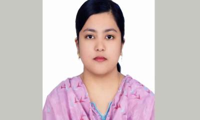 সাংবাদিক দেখলেই দরজা বন্ধ করে দেন কুমিল্লার ডিসি, পাঠার এডিসির কাছে