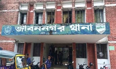 চুয়াডাঙ্গায় বদ্ধ ঘর থেকে যুবকের অর্ধগলিত ঝুলন্ত মরদেহ উদ্ধার