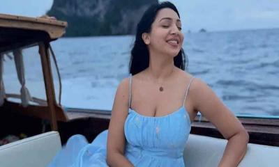‘নিজেকে বাঁচানোর চেষ্টা করছি’: প্রভা