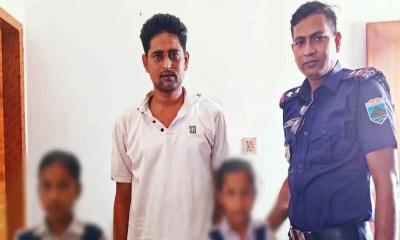 কান্নারত দুই শিশুকে উদ্ধার করে পরিবারের কাছে পৌঁছে দিল পুলিশ
