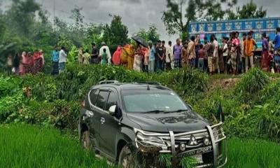 পথচারীকে বাঁচাতে গিয়ে দুর্ঘটনায় প্রতিমন্ত্রী