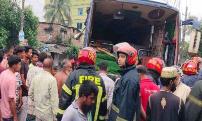 বগুড়া-নওগাঁ মহাসড়কে ভয়াবহ দুর্ঘটনায় নিহত ৩