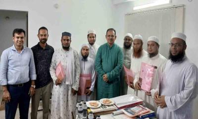 এমপি কিরণের উদ্যোগে শরীয়তপুর-২ আসনে ৭ ইমামের ওমরাহ পালন