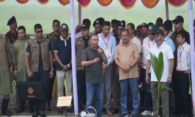 এক বছরে ৪১ লাখ পরিবার পাবে ফ্যামিলি কার্ড