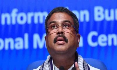 অবশেষে পদত্যাগ করলেন ভারতের শিক্ষামন্ত্রী