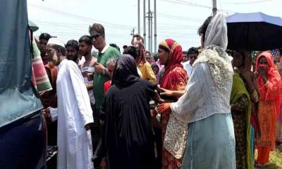 নেত্রকোনায় বাস চাপায় মা-মেয়েসহ প্রাণ হারালেন তিনজন