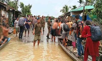 সেনাবাহিনীর সহায়তায় সাজেক ছাড়লেন আটকে থাকা ১৫০ পর্যটক