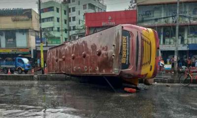 ঈদযাত্রায় রাজধানীতে ভয়াবহ বাস দুর্ঘটনা, ঝরল ৪ প্রাণ