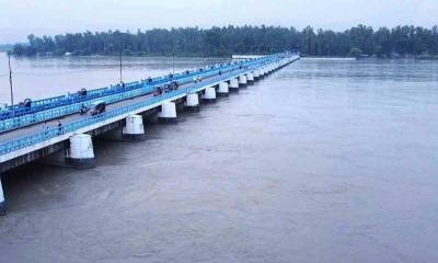 বিপৎসীমার কাছাকাছি তিস্তার পানি, সতর্ক তীরবর্তী মানুষ