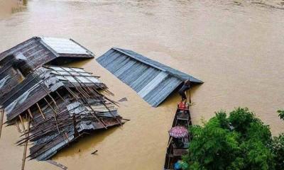 টানা বৃষ্টি ও পাহাড়ি ঢলে বিপর্যস্ত আট জেলা