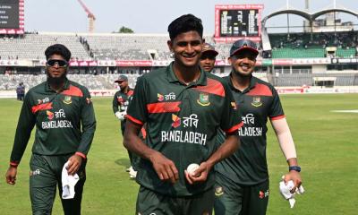 নাহিদের ঝড়ে ১৯৮ তে থামল নিউজিল্যান্ড