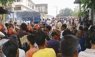 কৌতূহলবশত দুর্ঘটনাস্থলে গিয়ে মিলল ছেলের মরদেহ, জ্ঞান হারালেন মা