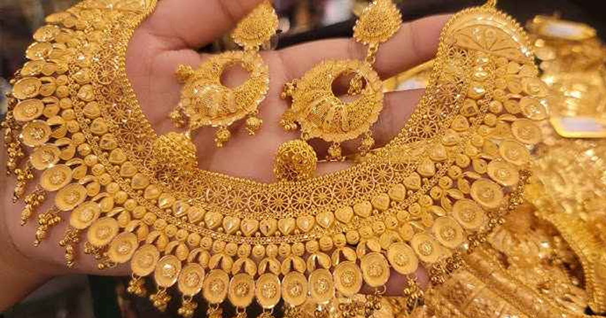 দেশে স্বর্ণের বাজারে এবার বড় লাফ