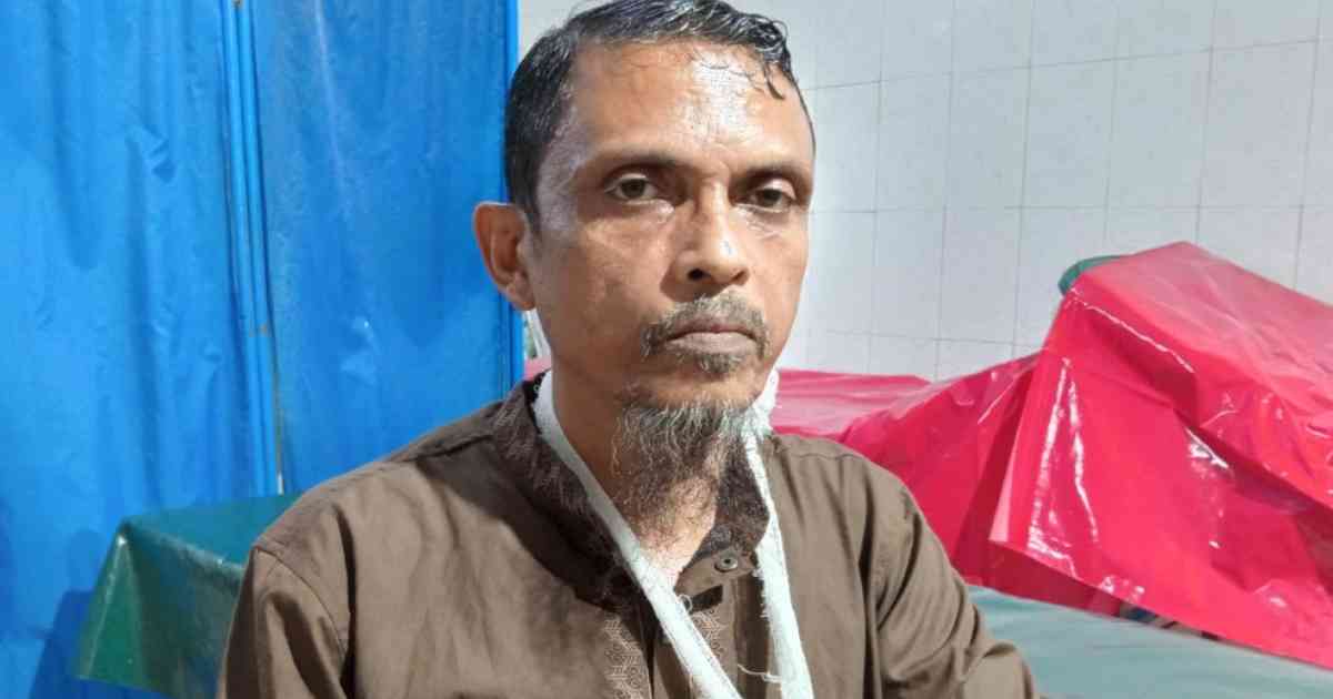 পিরোজপুরে চাঁদা না দেওয়ায় ব্যবসায়ীর বাড়িতে হামলা, আহত পাঁচ জন