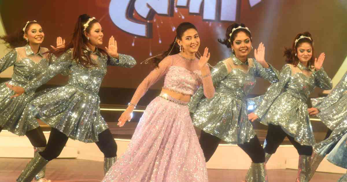 তারকাদের জমজমাট পরিবেশনায় আসছে ‘আনন্দমেলা’