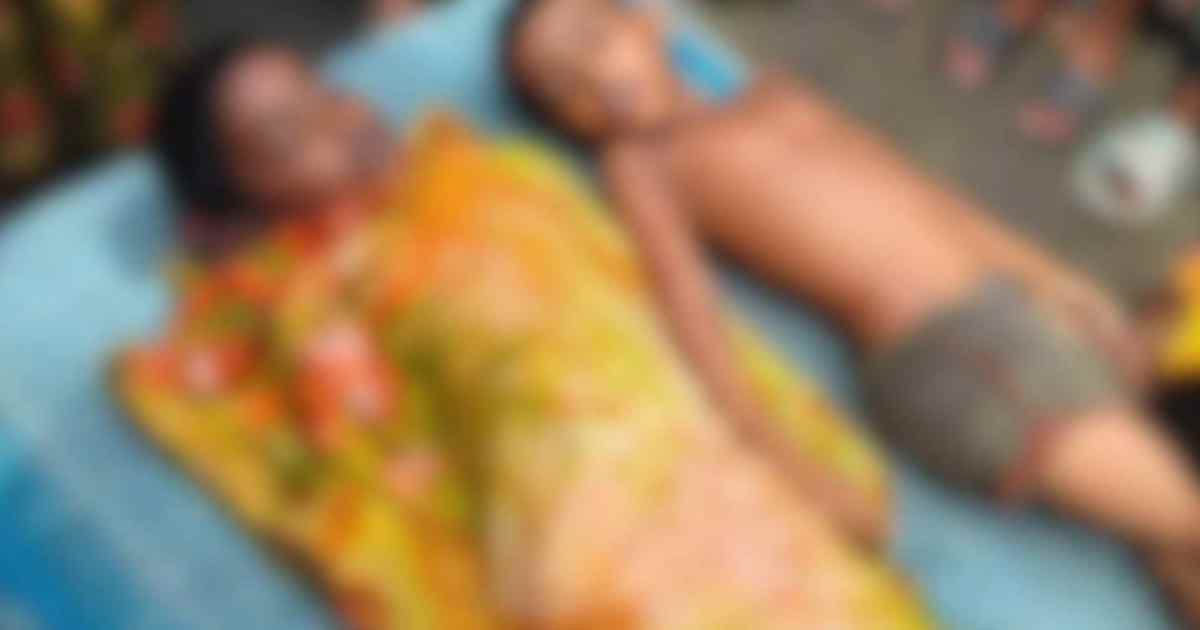 ডোবায় ডুবে দুই শিশুর মৃত্যু, মৃত্যুতেও ছাড়েনি একে অপরের হাত