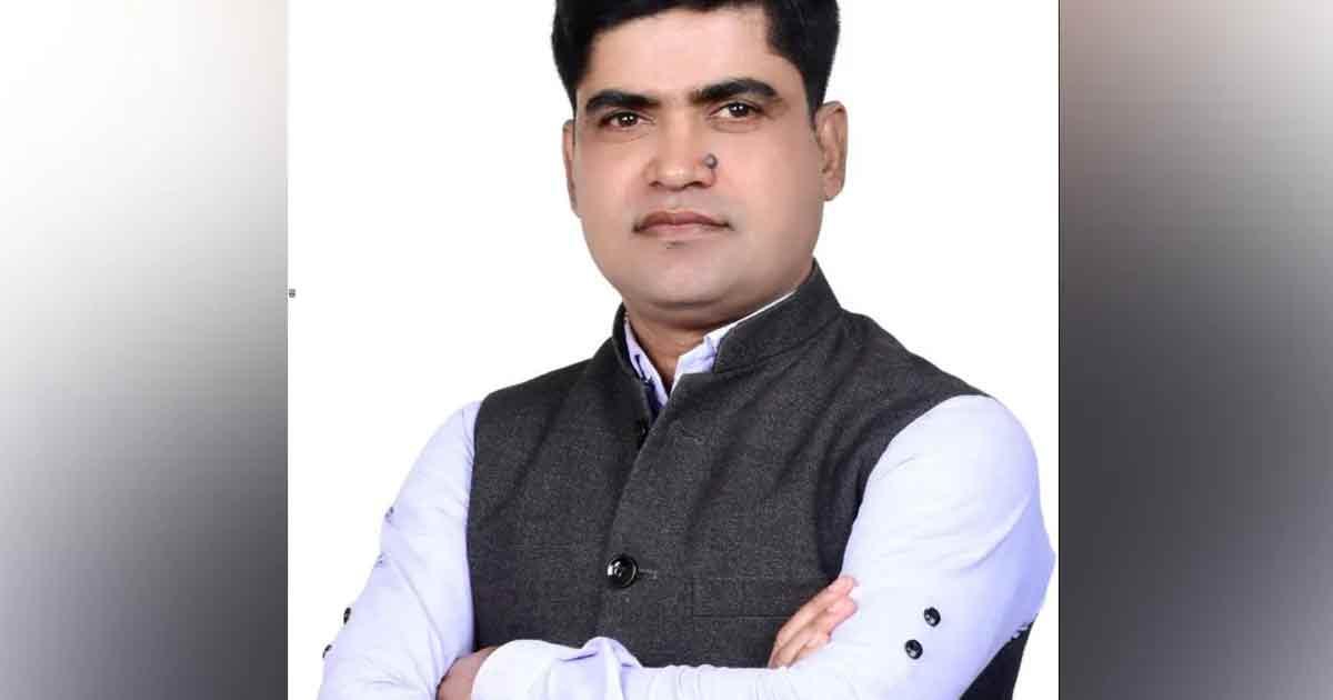 ‘আওয়ামী লীগ করার কারণে প্রতিদিন দশটা জুতার বাড়ি আমার প্রাপ্য’