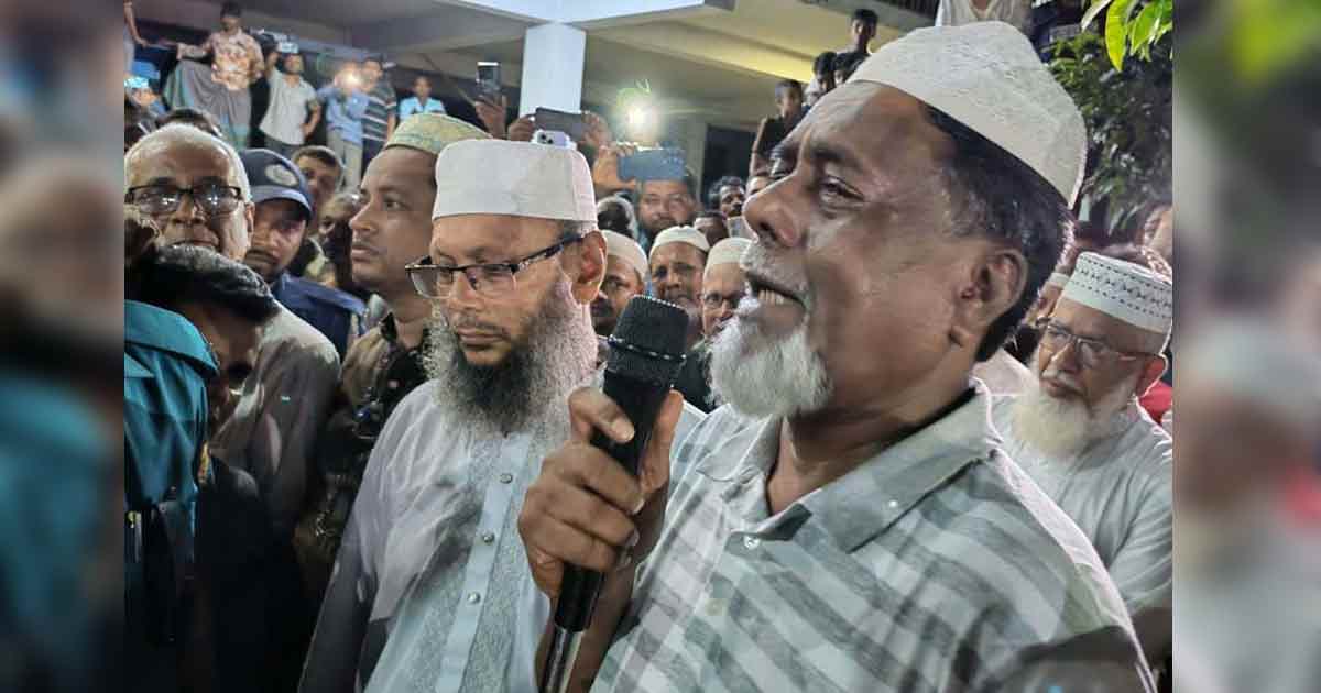 ৮ ঘণ্টার প্যারোলে মুক্তি পেয়ে বাবার জানাজায় আওয়ামী লীগ নেতা