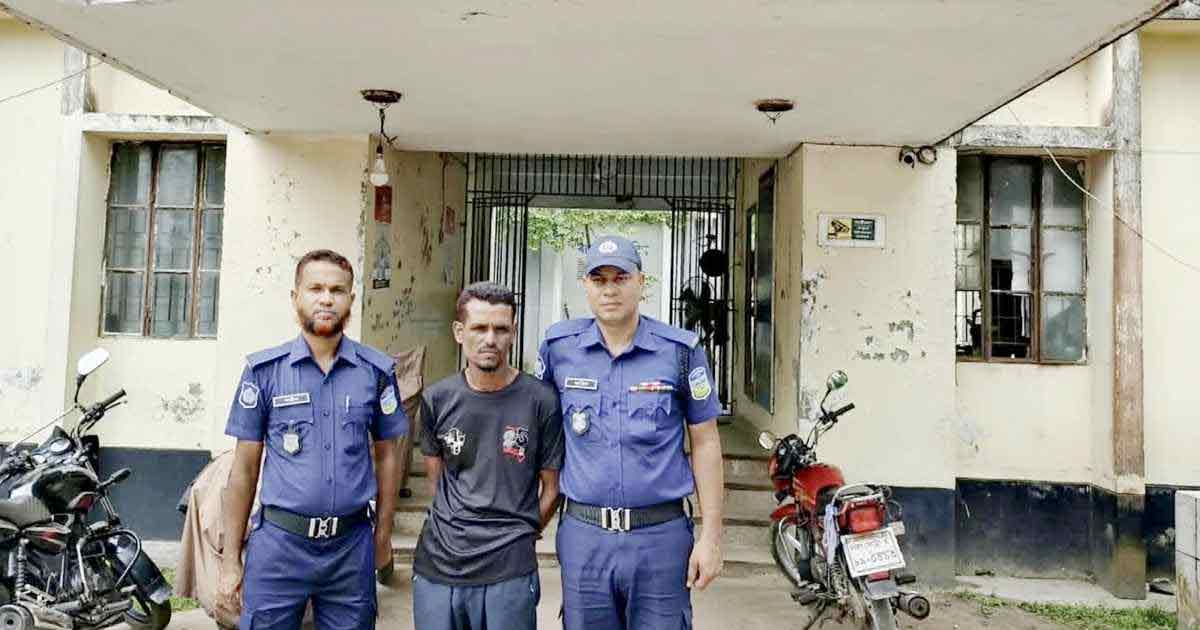 ঈশ্বরগঞ্জে মেয়েকে ধর্ষণের অভিযোগে বাবা গ্রেপ্তার