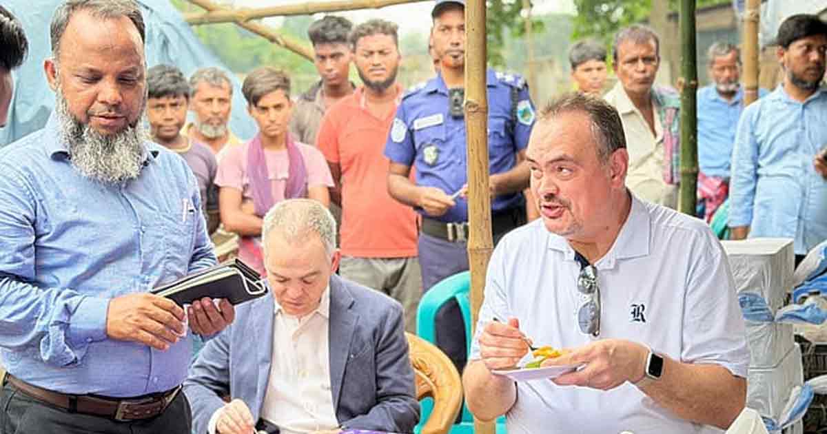 রাজশাহীর আমে মুগ্ধ মার্কিন রাষ্ট্রদূত