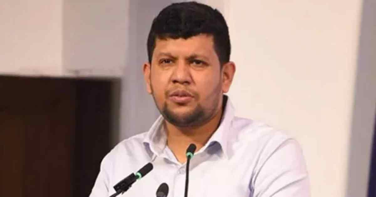 আমলা ও বড় ব্যবসায়ীদের তুষ্ট করছে সরকার: মাহফুজ আলম