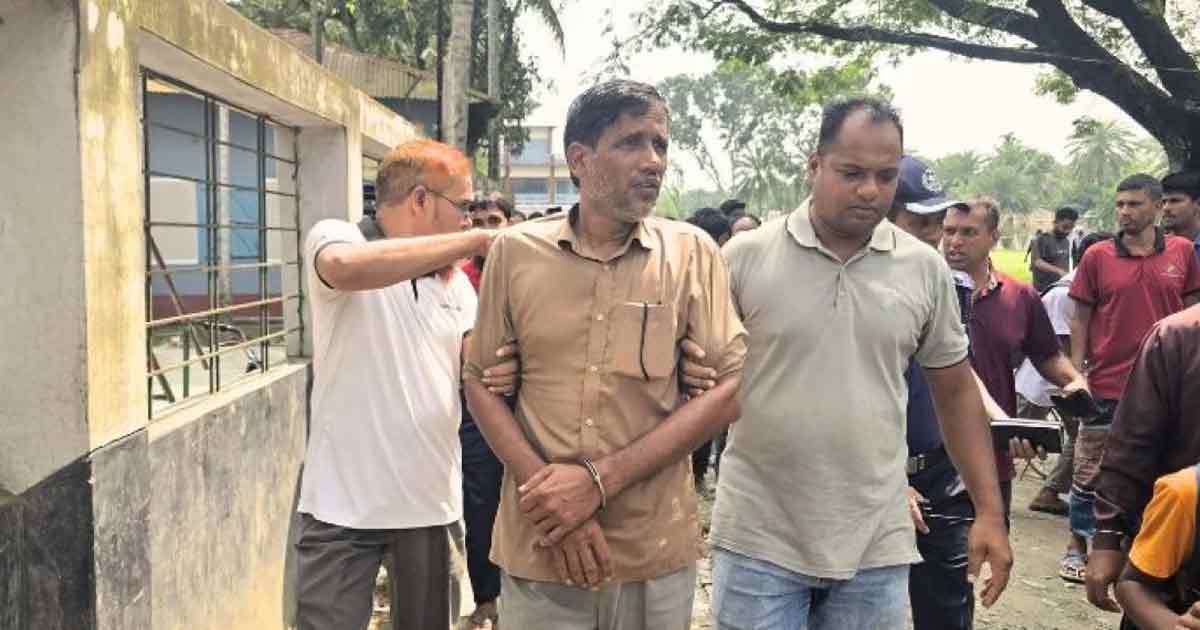 ফেসবুকে মাদ্রাসা নিয়ে আপত্তিকর পোস্ট, স্কুলশিক্ষক আটক