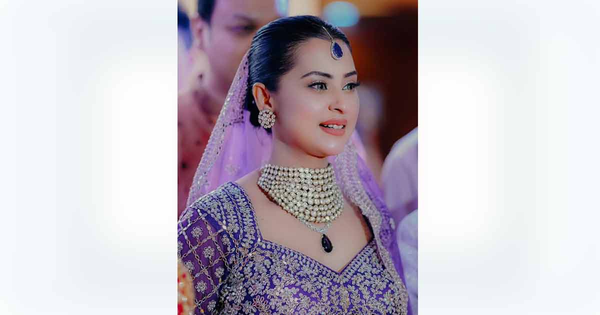 এবার বিয়ের সাজে বুবলী