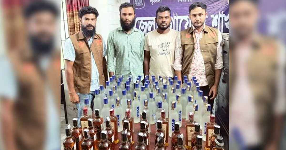 ৯০ বোতল ভারতীয় মদসহ দুইজন আটক”
