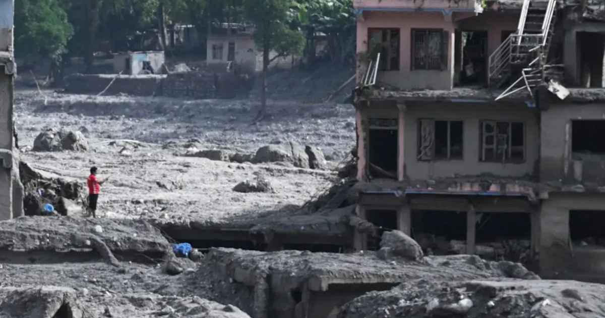 হিমালয়ের ভয়াবহ বন্যায় ক্ষতিপূরণ চায় নেপাল