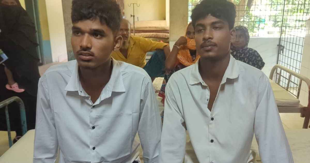 ক্লাস চলাকালে দুই শিক্ষার্থীকে মারধরের অভিযোগ