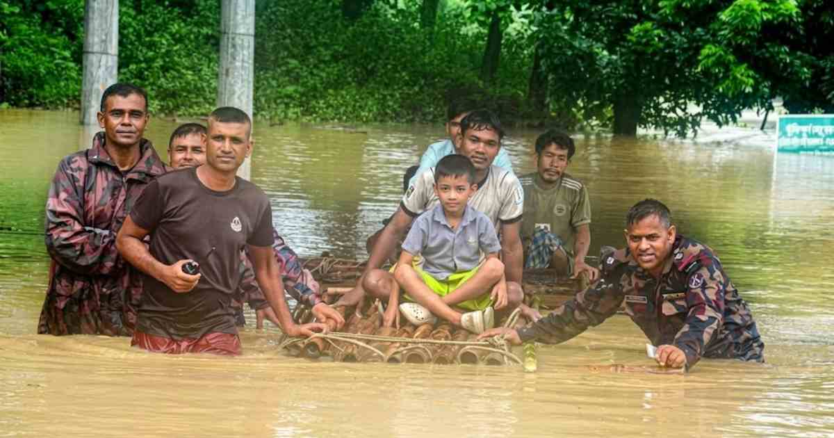 দুর্গতদের সহায়তায় ১১ জেলায় বিজিবির বিশেষ মোতায়েন