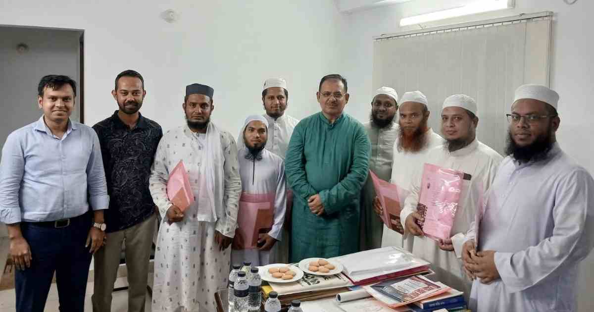 এমপি কিরণের উদ্যোগে শরীয়তপুর-২ আসনে ৭ ইমামের ওমরাহ পালন