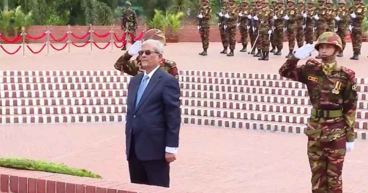 রাষ্ট্রপতি হিসেবে প্রথমবার স্মৃতিসৌধে মির্জা ফখরুল