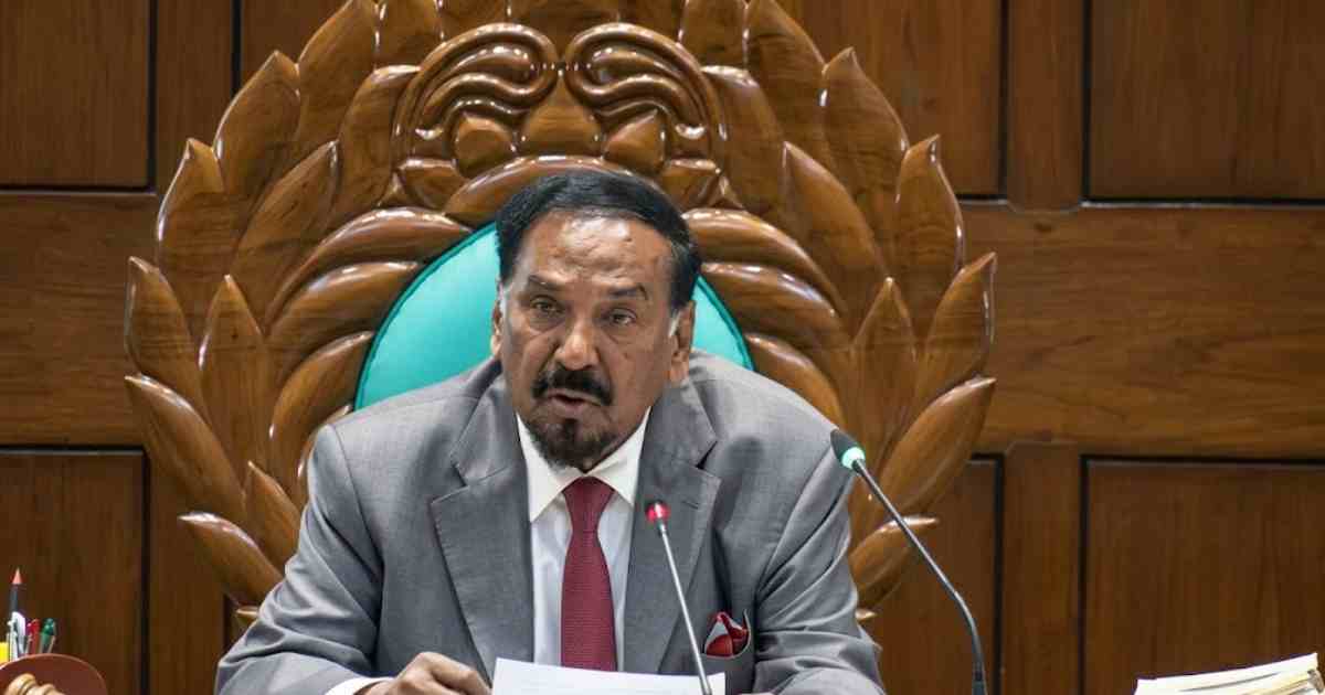 বিদেশ সফর সংক্ষিপ্ত করে দেশে ফিরছেন স্পিকার