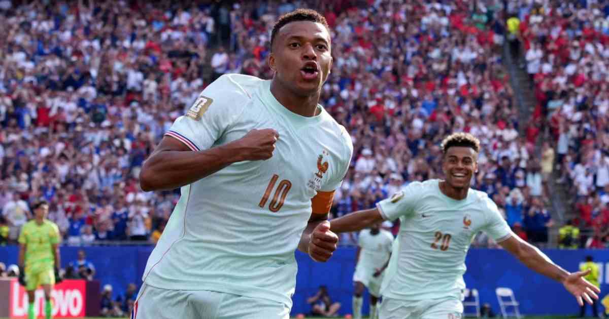 মরক্কোকে হারিয়ে আবারও বিশ্বকাপের সেমিফাইনালে ফ্রান্স