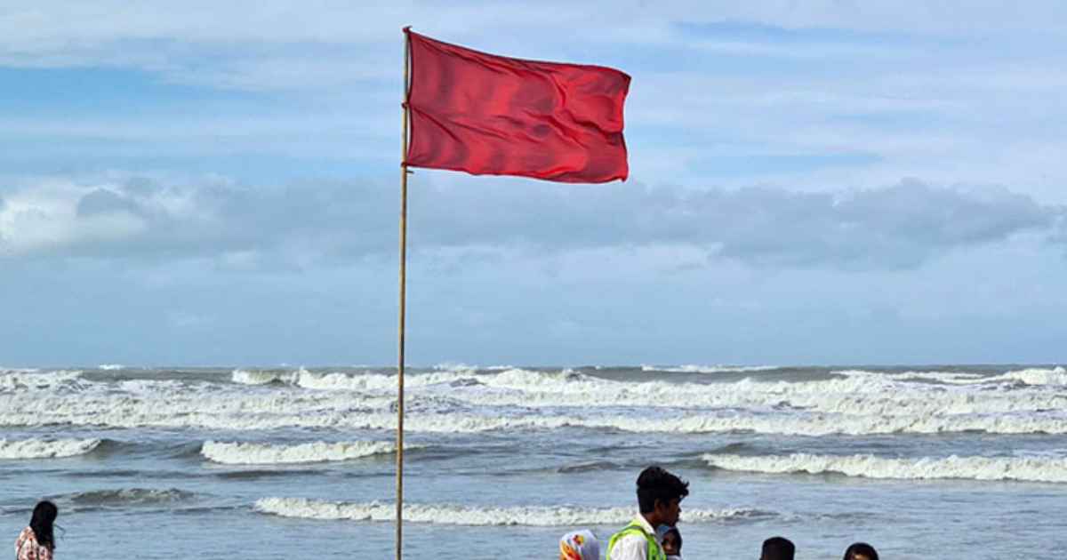 চার সমুদ্রবন্দরে ৩ নম্বর সতর্কসংকেত