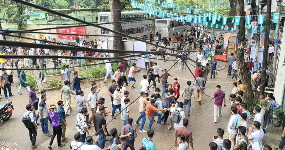 সংঘর্ষের পর জকসু ভিপি-জিএসকে ক্যাম্পাস ছাড়তে বাধ্য করল ছাত্রদল