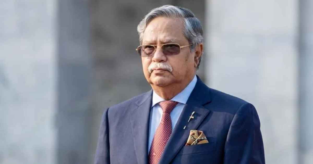 তীব্র পায়ের ব্যথায় হাঁটতে পারছেন না সাবেক রাষ্ট্রপতি